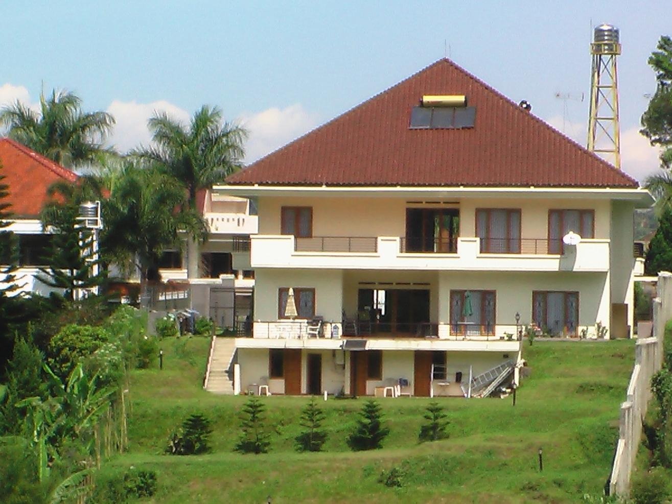 Puri Bernadi Guest House Lembang Exterior foto