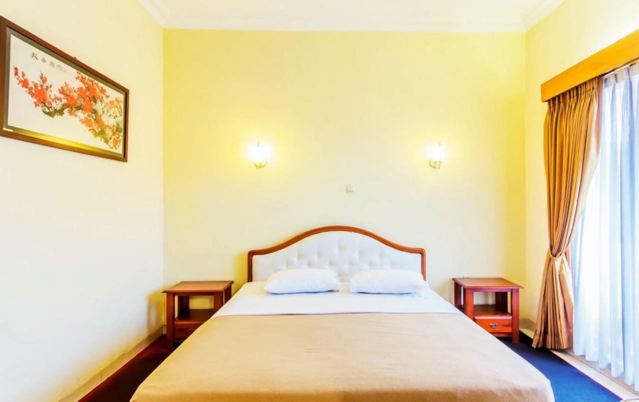 Puri Bernadi Guest House Lembang Exterior foto